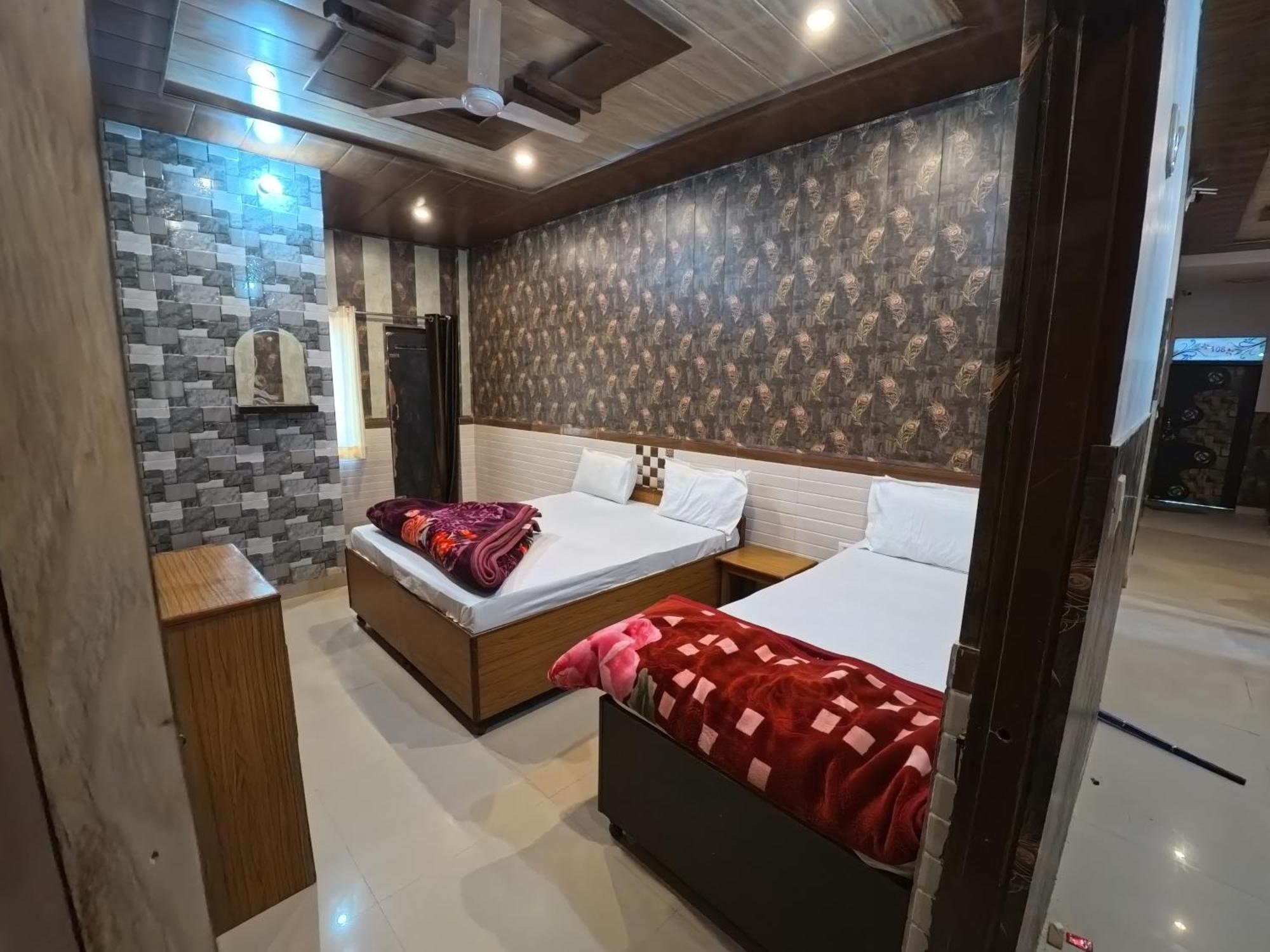 Hotel Aapno Shyam And Restaurant Khātu Kültér fotó